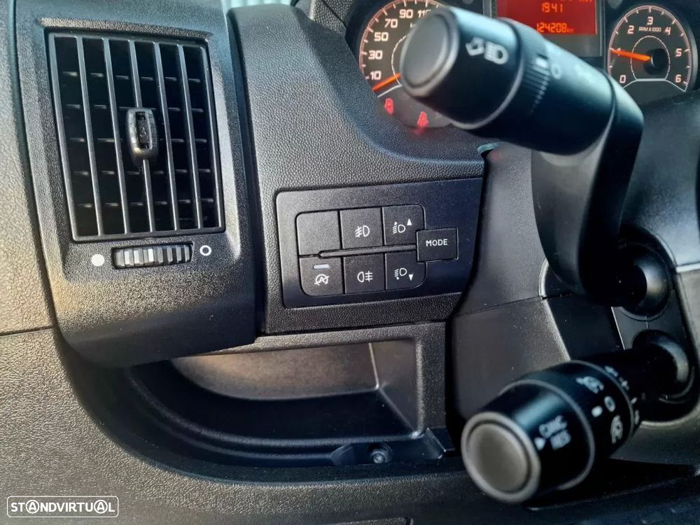 Peugeot Boxer 2.2 BlueHdi 120 L2H2 - AC - IVA Dedutível - 11