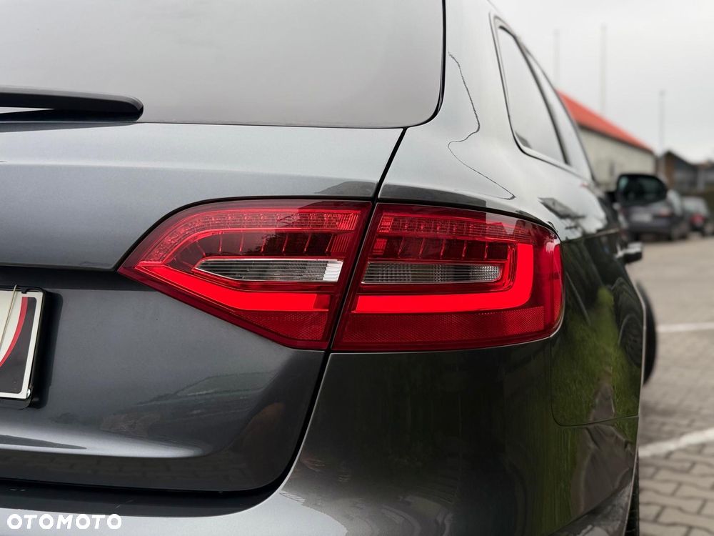 Audi A4 Avant 2.0 TDI DPF clean diesel quattro S line Sportpaket - 13
