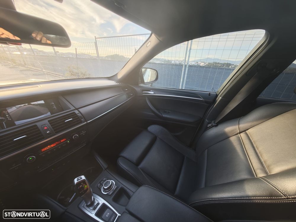 BMW X6 xDrive50i Performance M Pack - 9