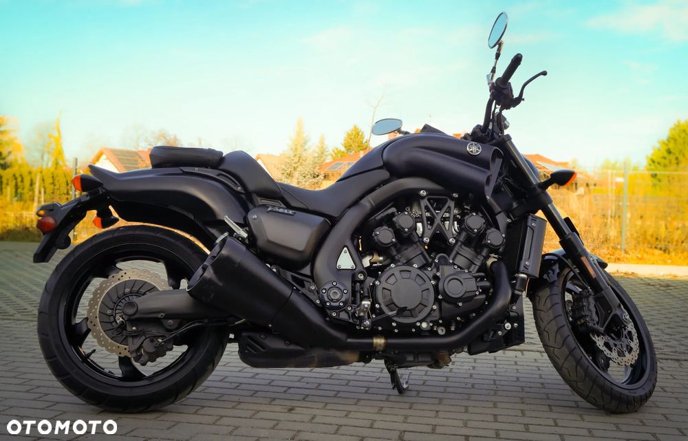 Yamaha V-MAX - 6