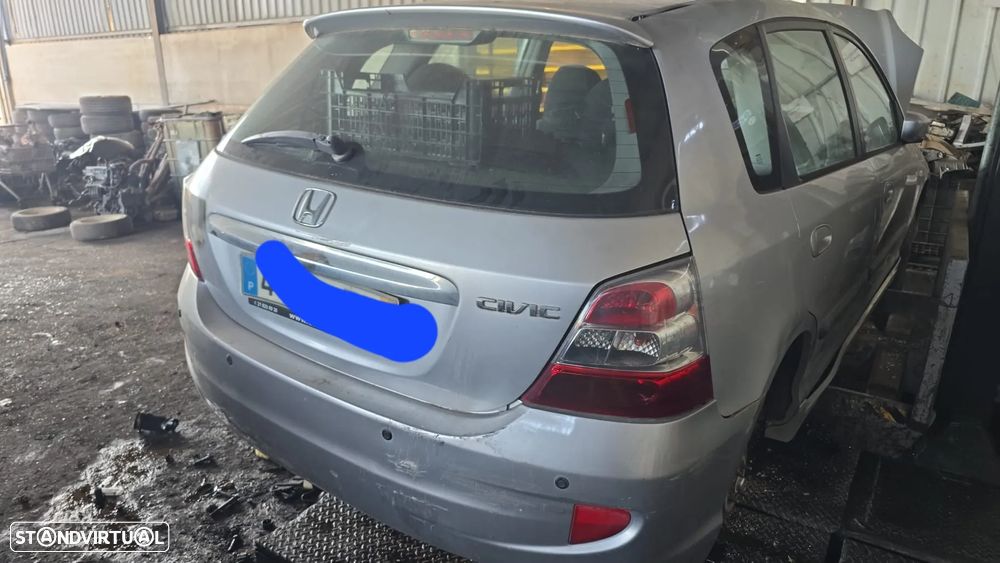Mala e para choques tras honda civic ano 2004