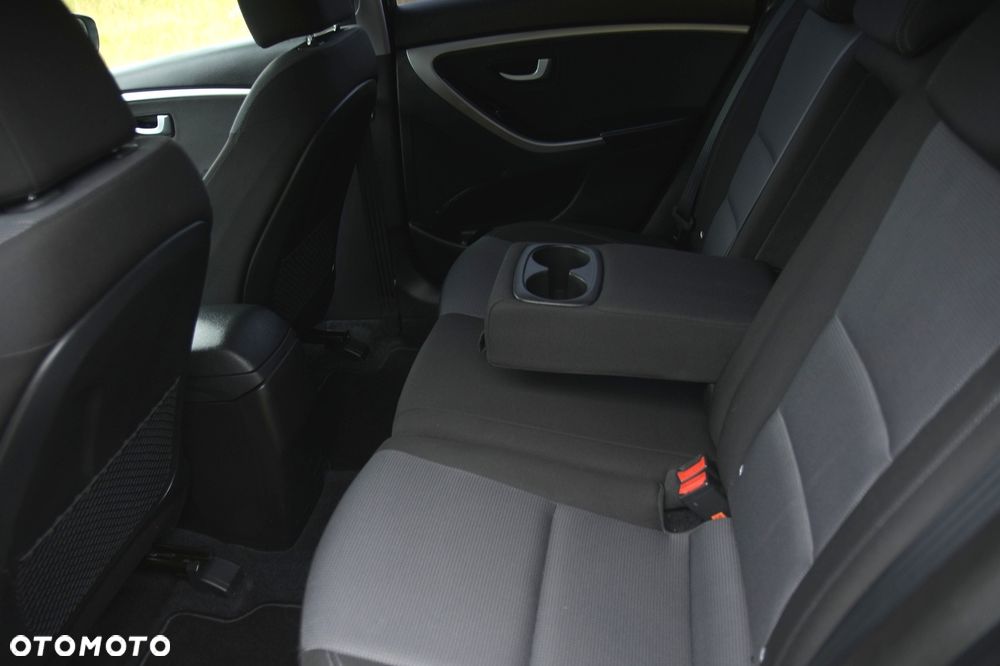 Hyundai i30 blue 1.6 GDI DCT Premium - 19