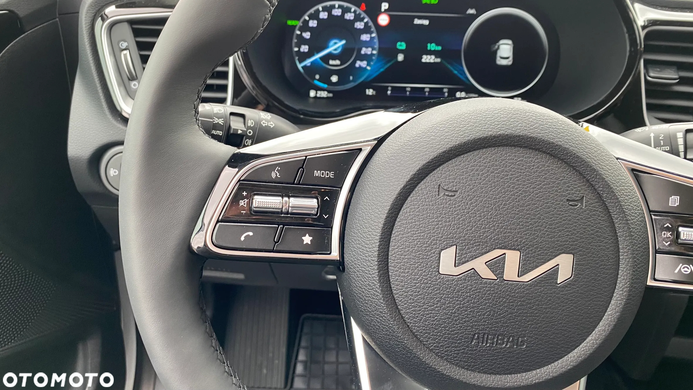 Kia XCeed - 19