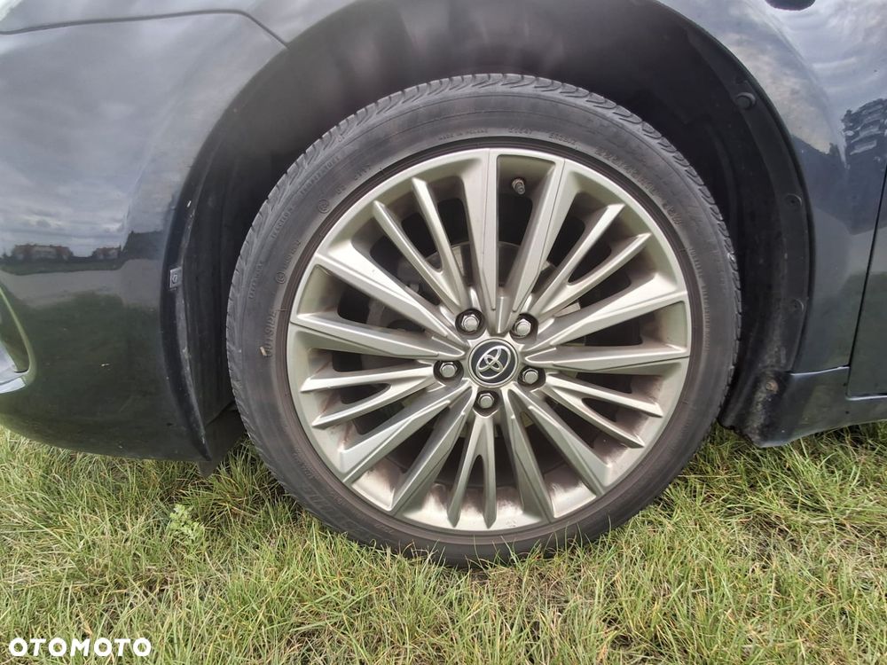 Toyota Avensis 1.8 Premium - 5