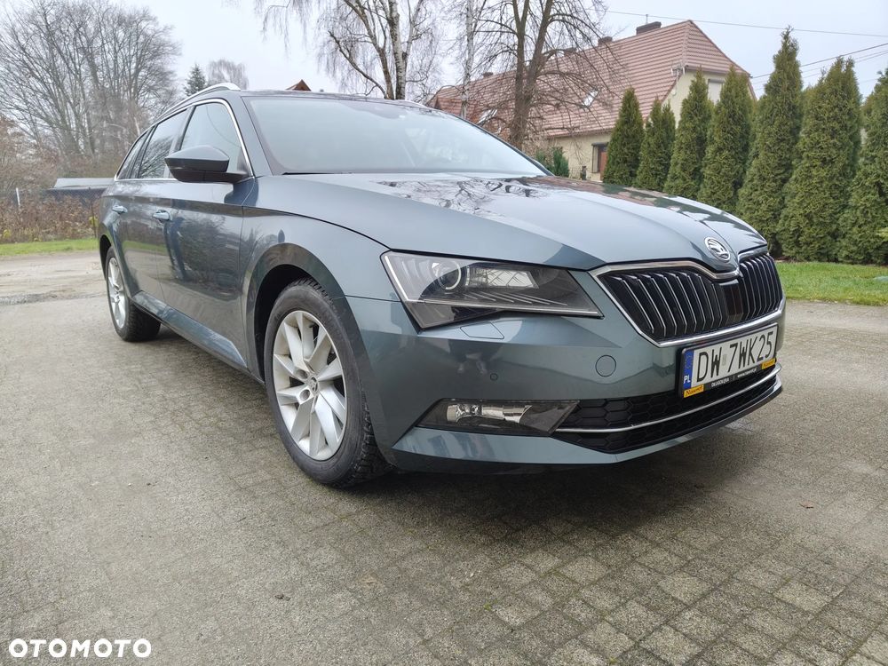 Skoda Superb 2.0 TDI DSG Style - 2