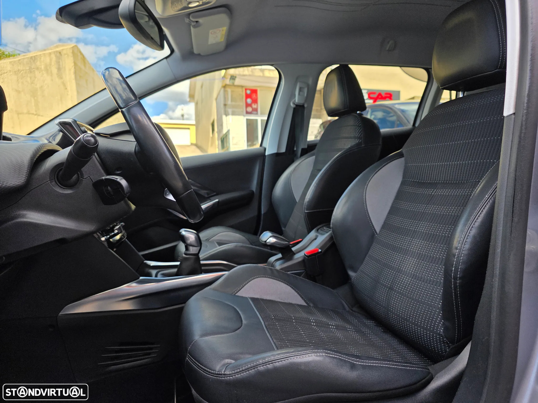 Peugeot 2008 1.4 HDi Allure - 11