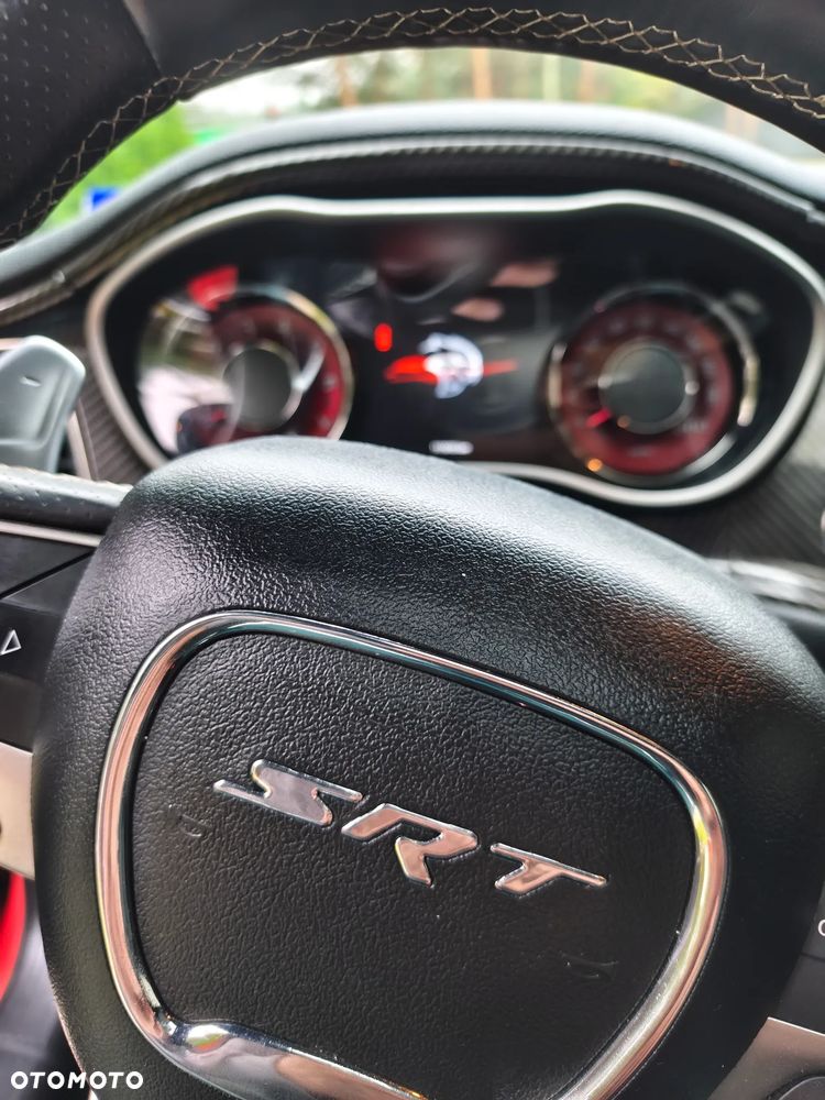 Dodge Challenger - 9