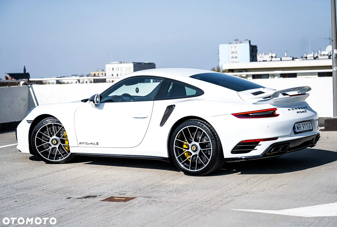 Porsche 911 Turbo S - 11