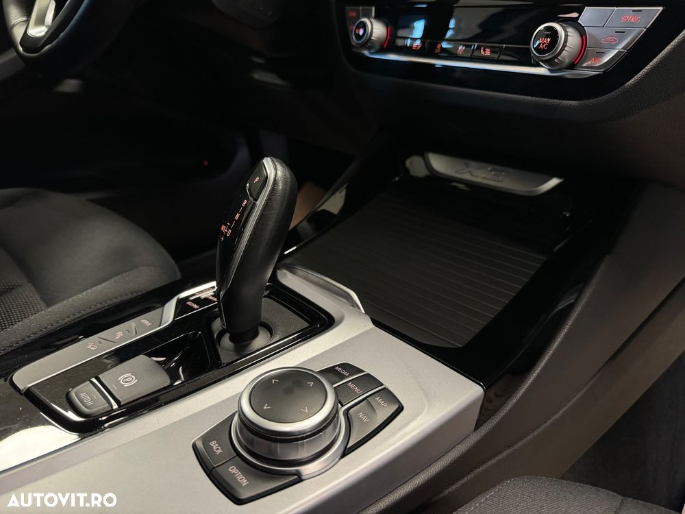 BMW X3 xDrive20i Aut. Luxury Line - 28