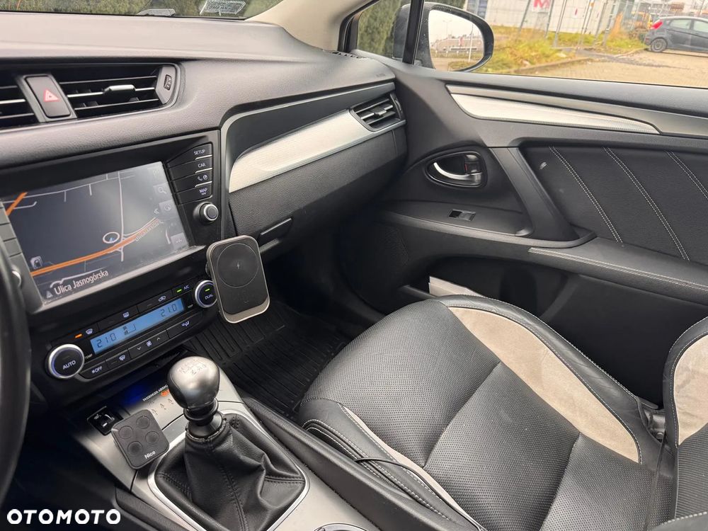 Toyota Avensis 2.0 D-4D Premium - 3