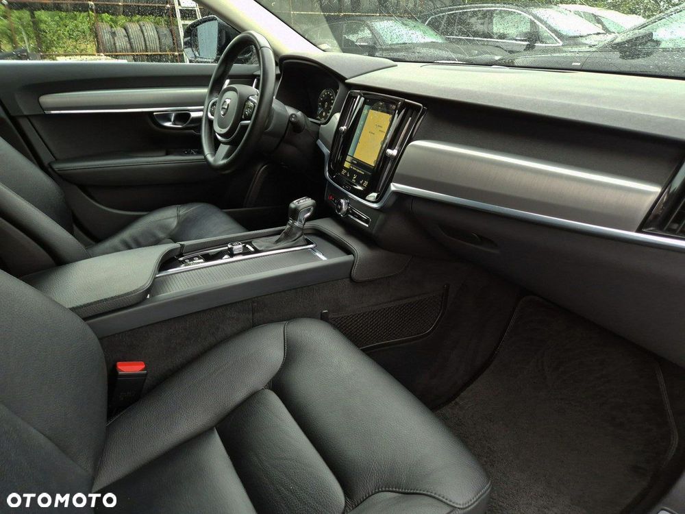 Volvo V90 D4 AWD Geartronic Momentum Pro - 32