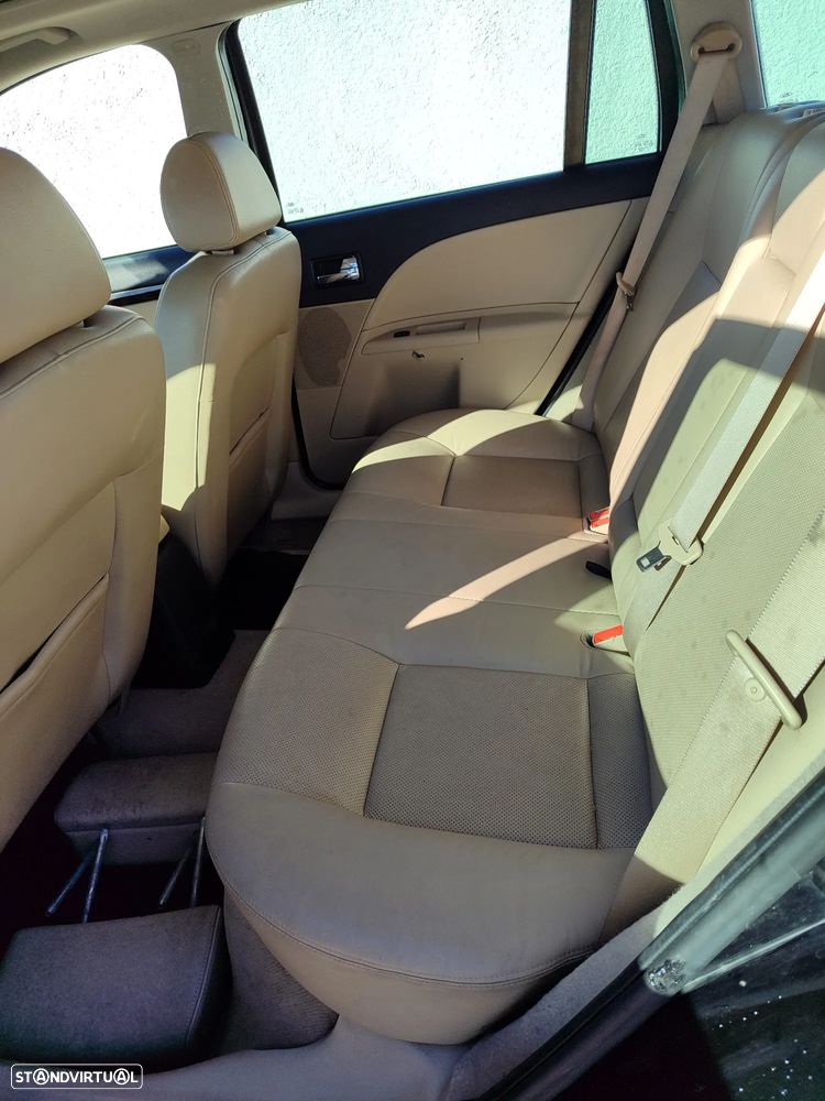 Ford Mondeo 2.0 Ghia Aut. - 8