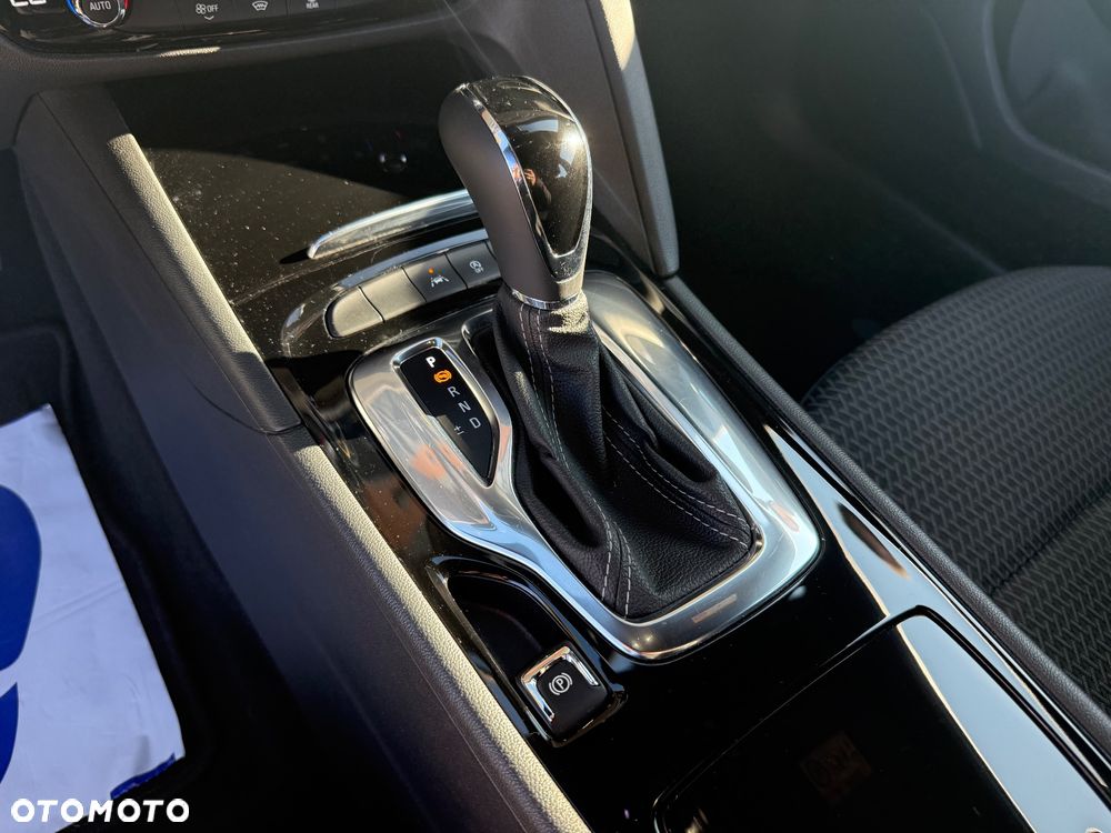 Opel Insignia 2.0 CDTI Business Elegance S&S - 33