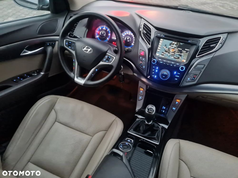Hyundai i40 Kombi 1.7 CRDi Premium - 27