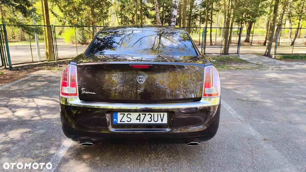 Lancia Thema 3.0 V6 CRD 24V Automatik Executive - 14