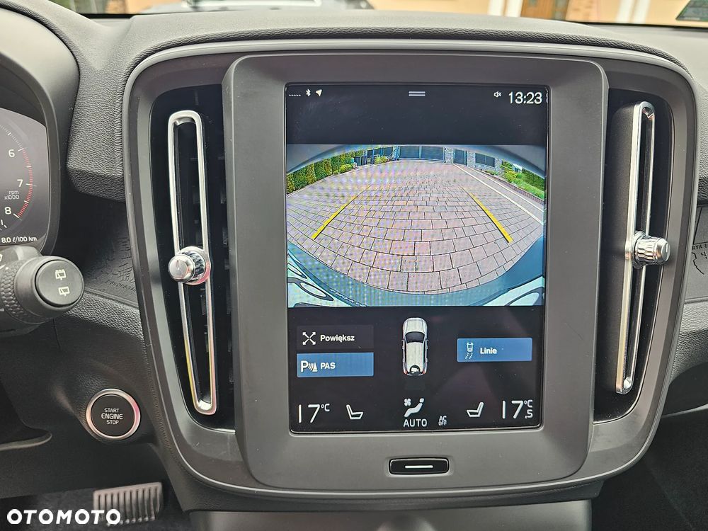 Volvo XC 40 T3 Momentum - 17