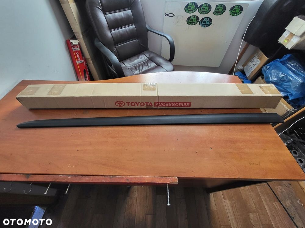 LISTWA DRZWI LEWY PRZÓD TOYOTA AURIS COROLLA E15 PZ415-E2850-01 NOWA OE