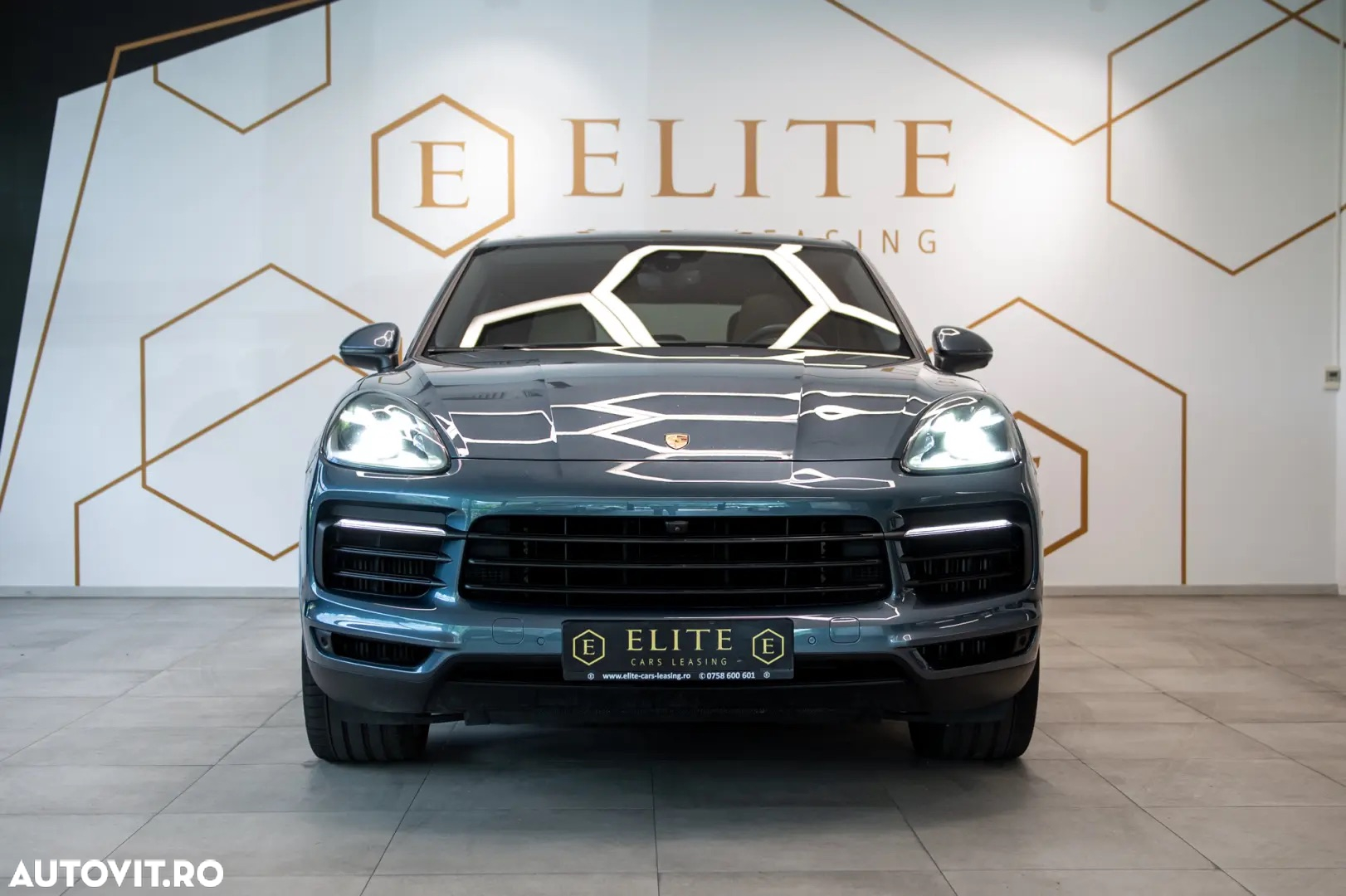Porsche Cayenne Coupe Standard - 2