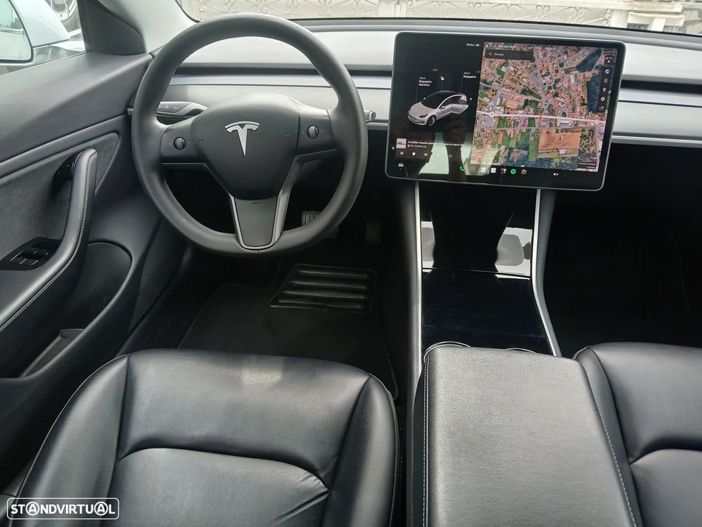 Tesla Model 3 - 14