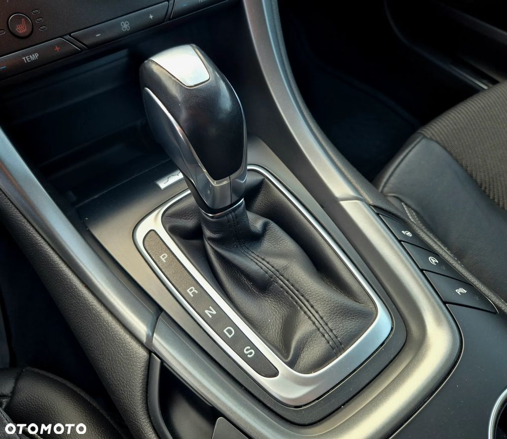 Ford Mondeo 2.0 EcoBoost Titanium - 16