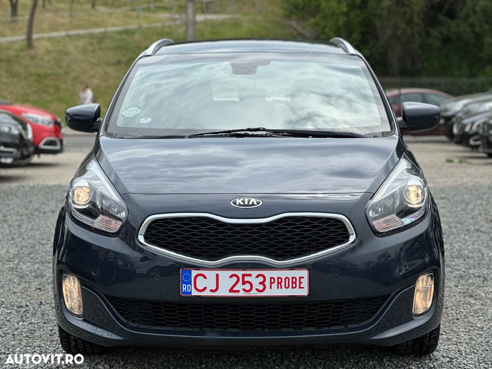 Kia Carens - 12
