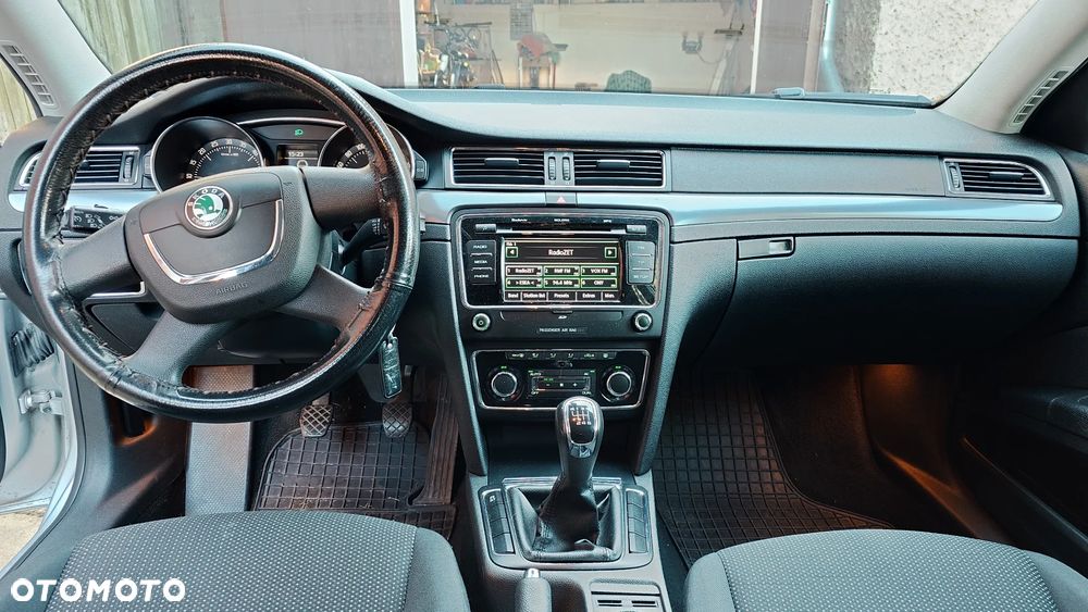 Skoda Superb 2.0 TDI Ambition - 4