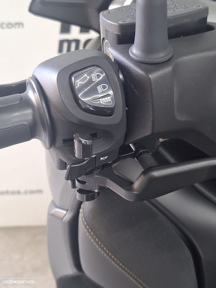 Yamaha X-Max 400 TECH MAX - 18 MESES DE GARANTIA - 9