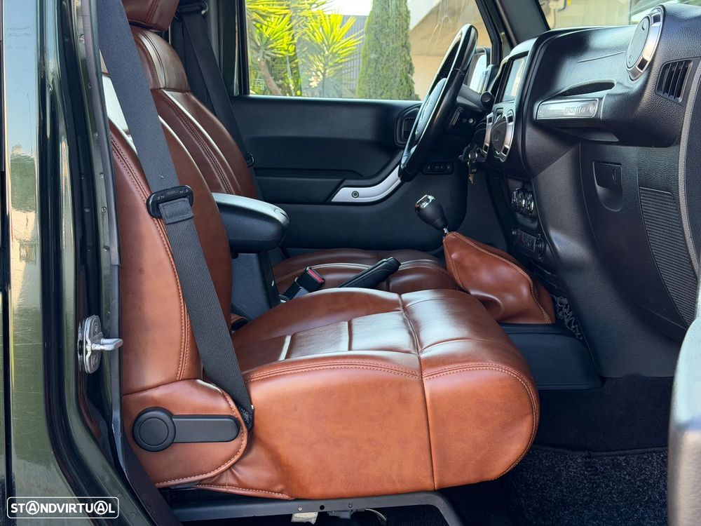 Jeep Wrangler Unlimited 2.8 CRD MTX Sahara Urban Edition - 15