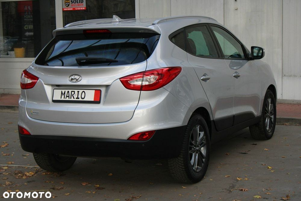 Hyundai ix35 1.6 2WD Fifa World Cup Edition - 4