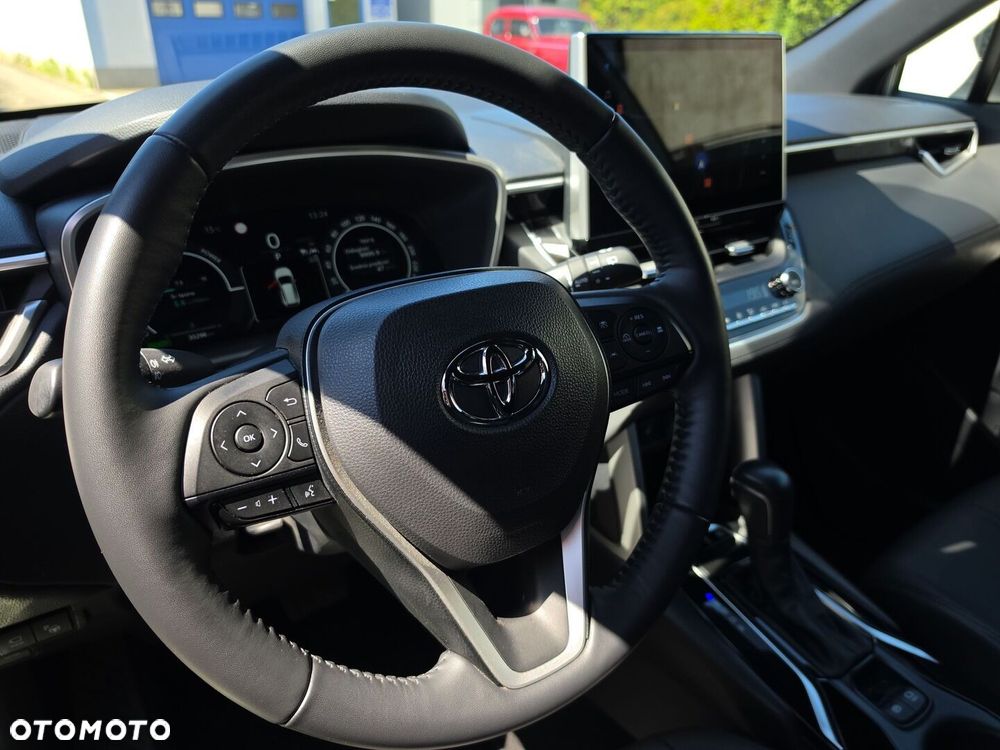 Toyota Corolla Cross 2.0 Hybrid Executive - 12