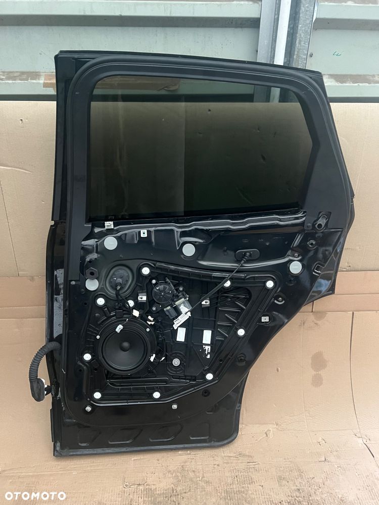 FORD KUGA MK3 LIFT TYLNE PRAWE DRZWI - 4