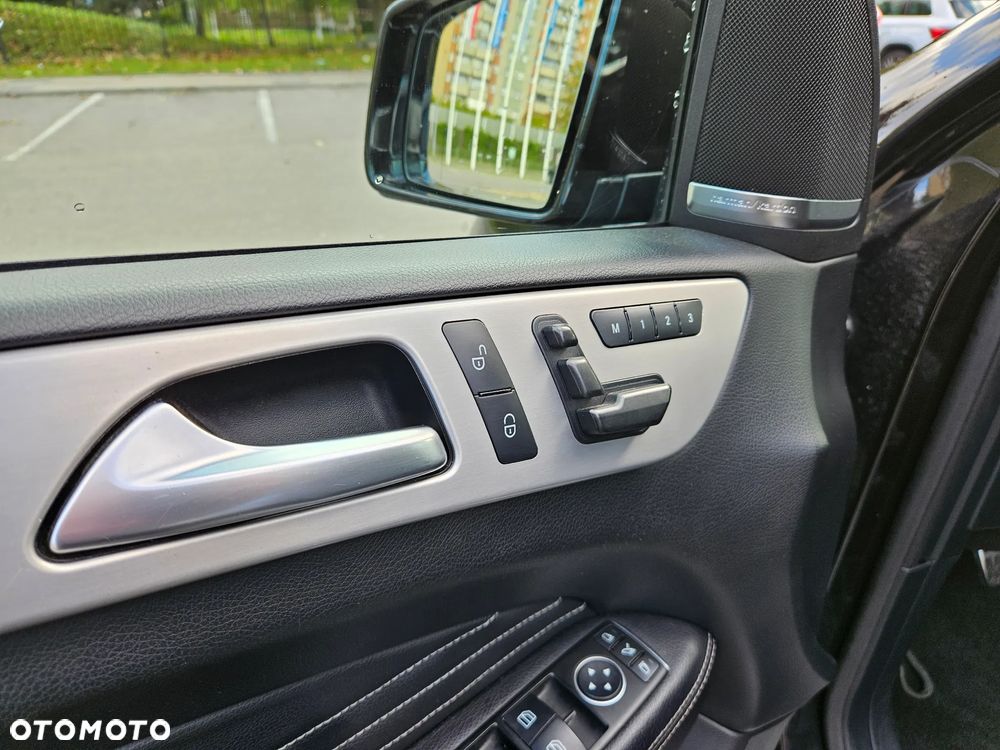 Mercedes-Benz ML 350 BlueTec 4-Matic - 21