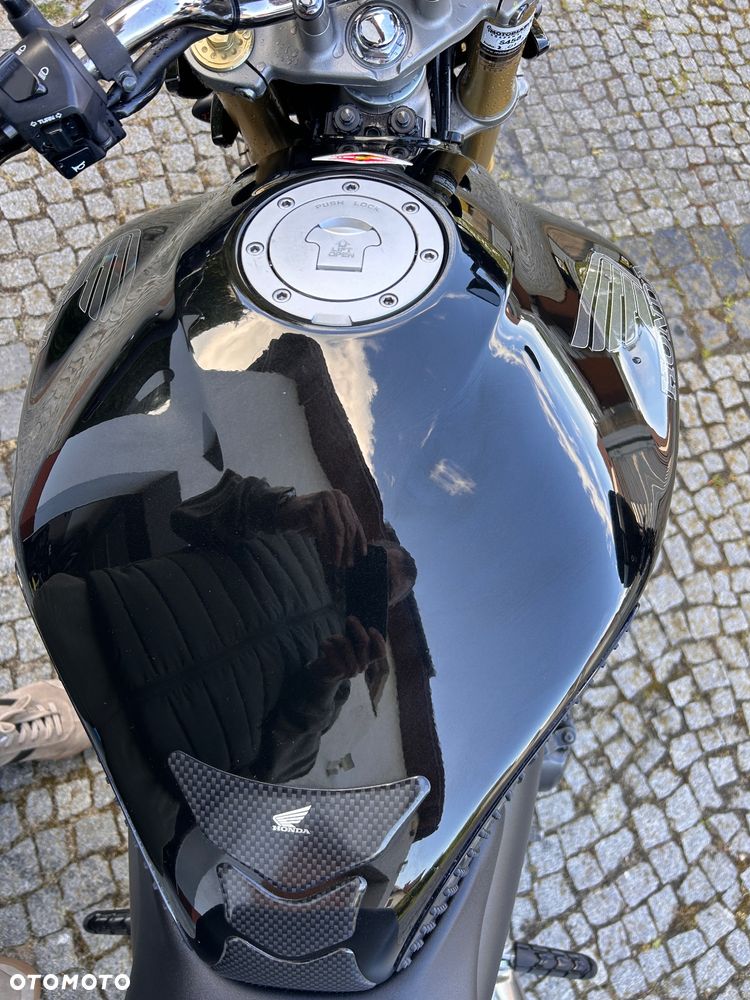Honda Hornet - 25