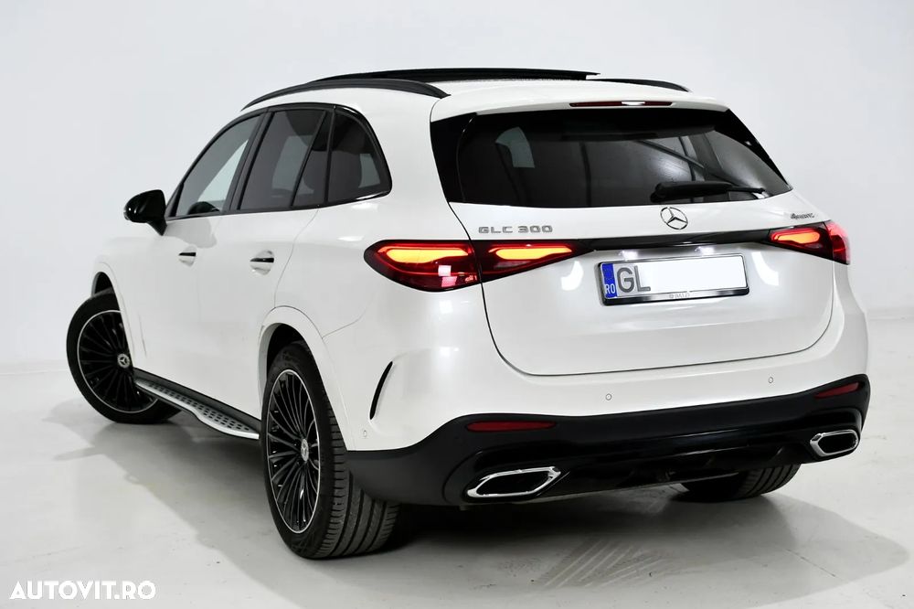 Mercedes-Benz GLC 300 4MATIC MHEV - 6