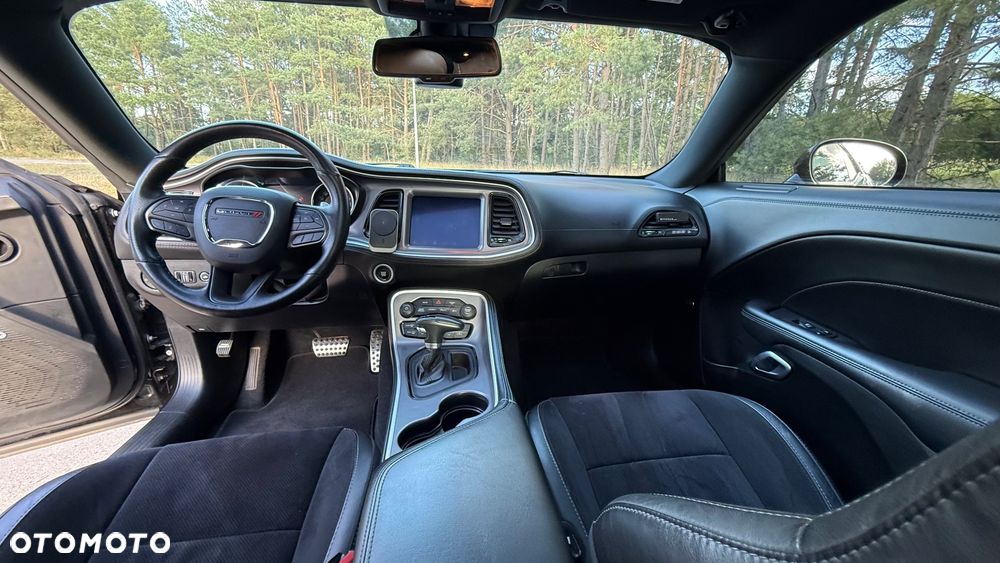 Dodge Challenger 6.4 Scat Pack - 21