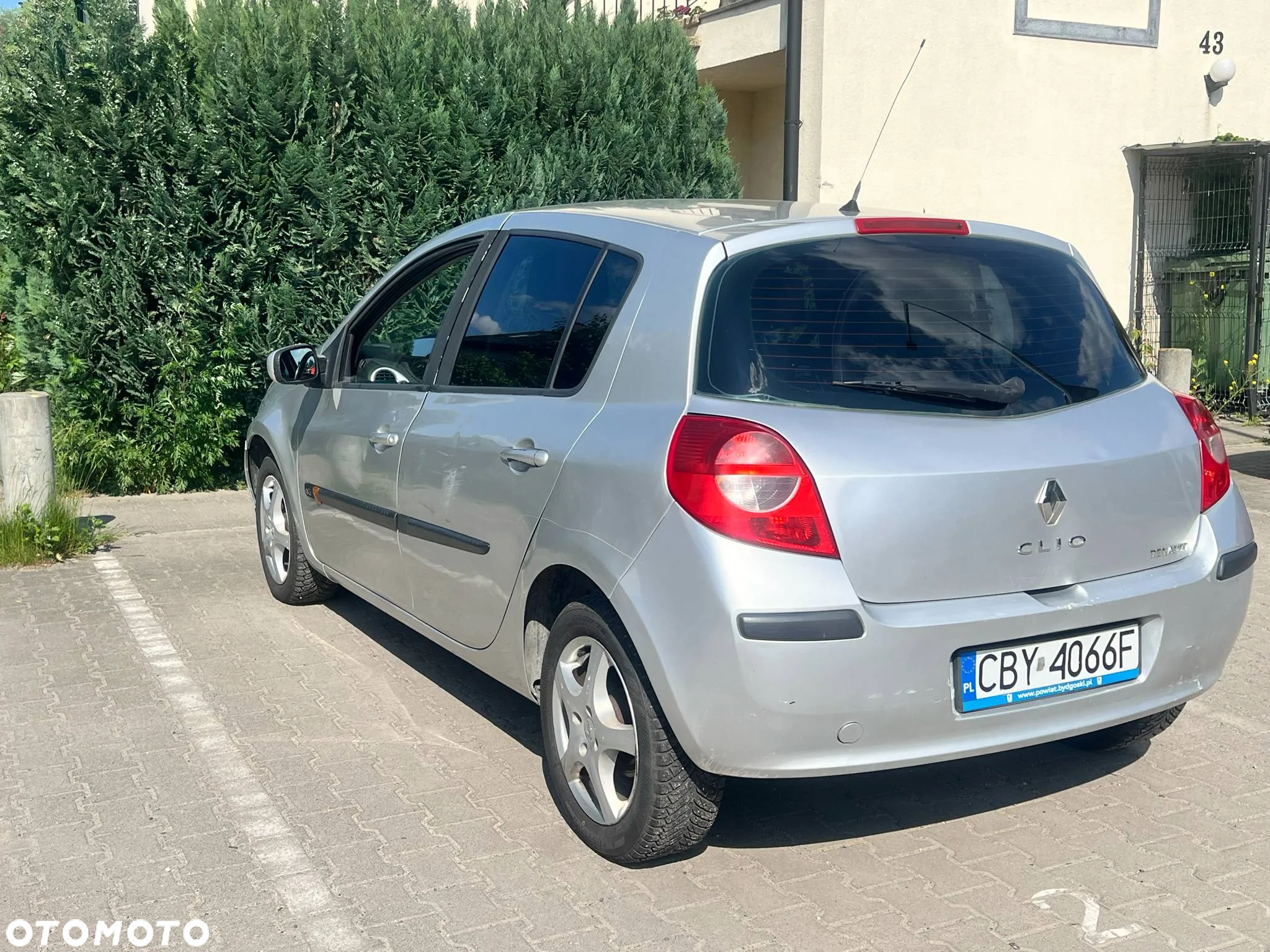 Renault Clio - 2