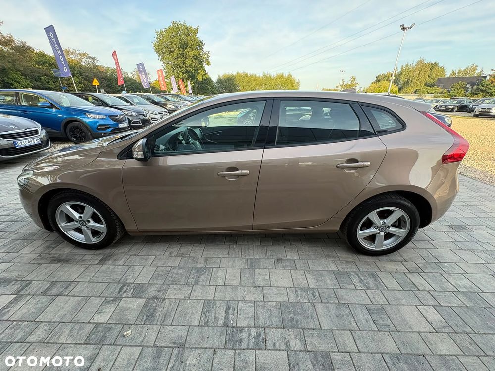 Volvo V40 D2 - 8