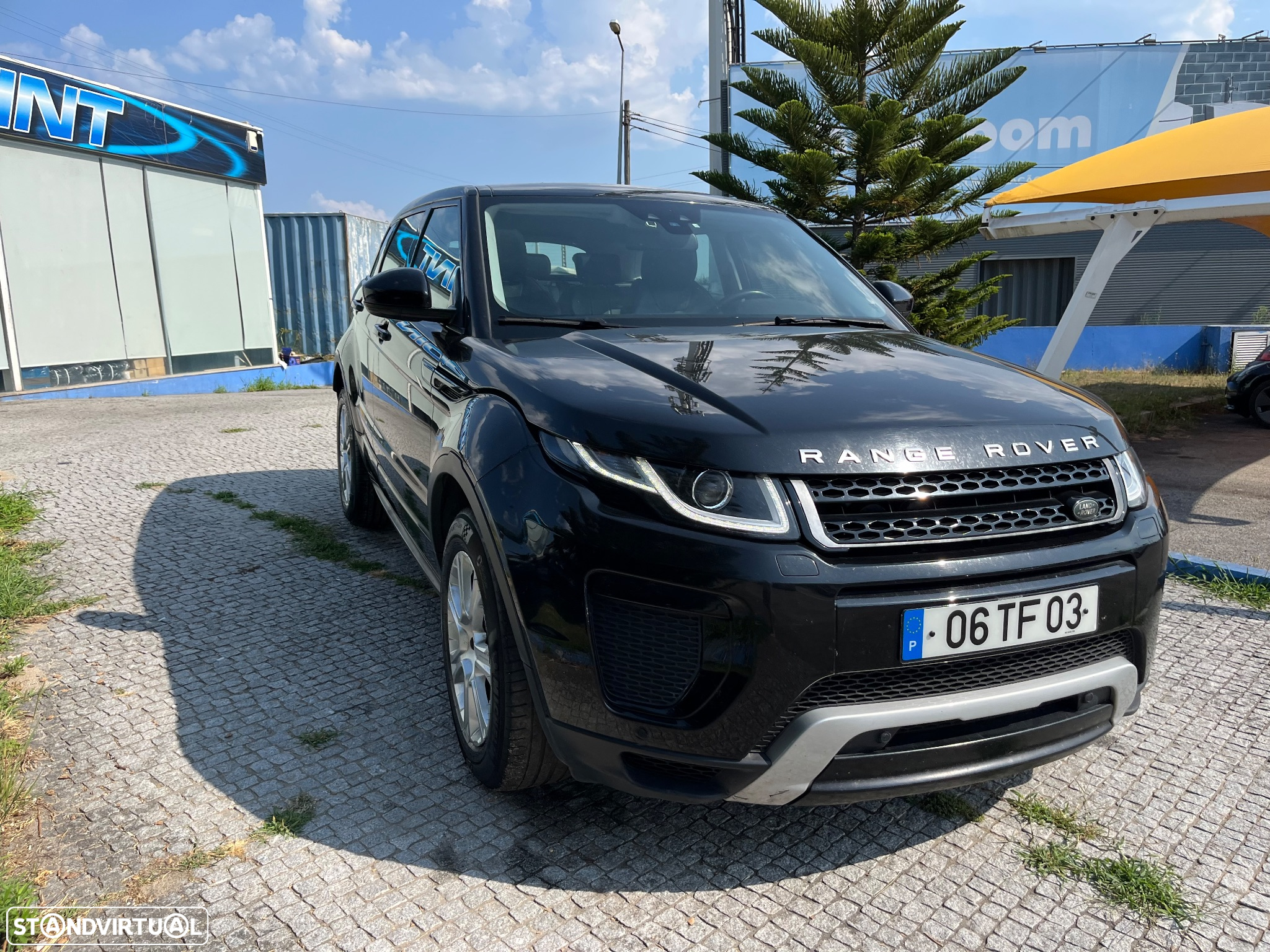 Land Rover Range Rover Evoque 2.0 TD4 SE Dynamic - 4
