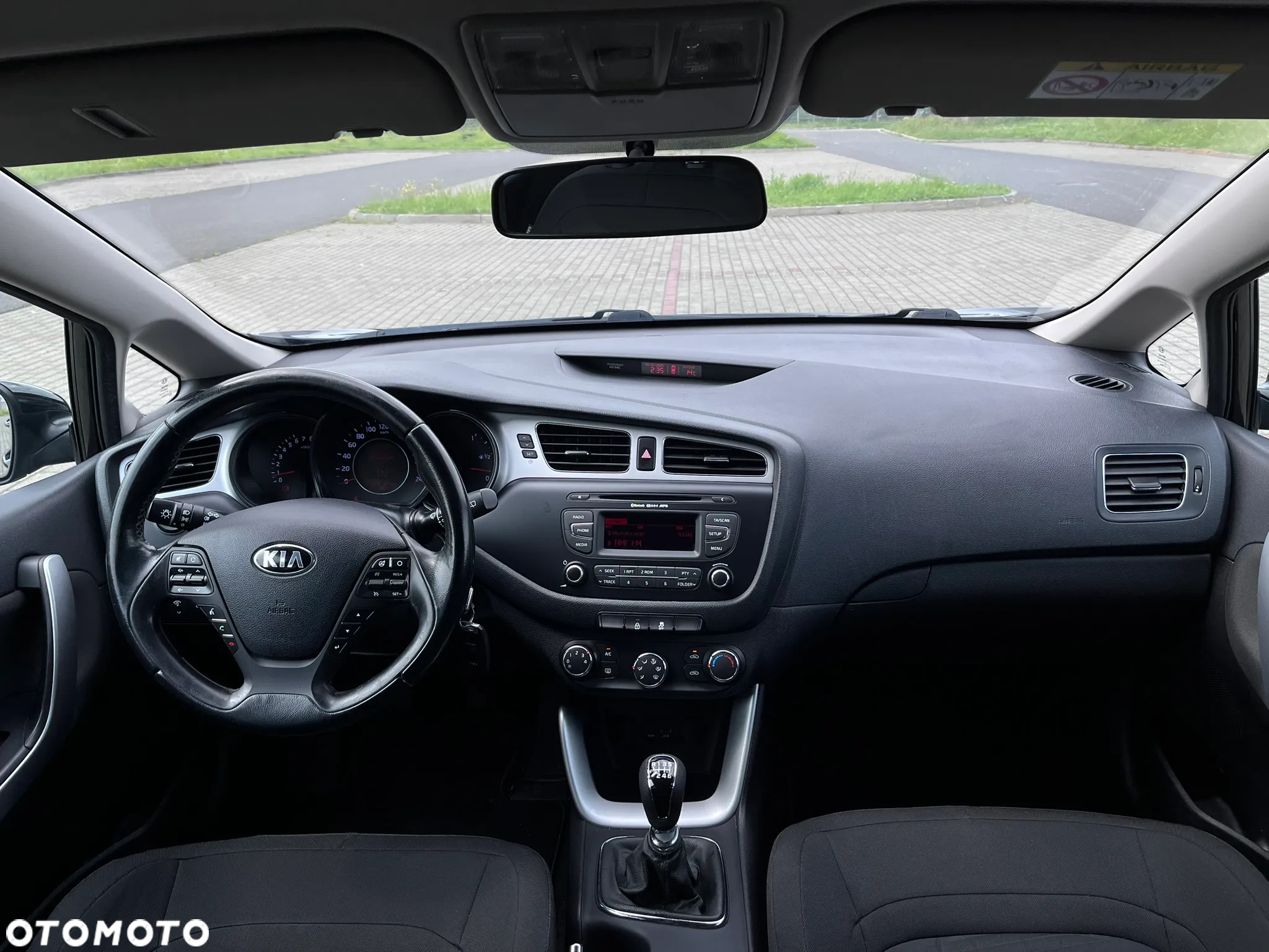 Kia Ceed 1.6 GDI Dream-Team Edition - 18