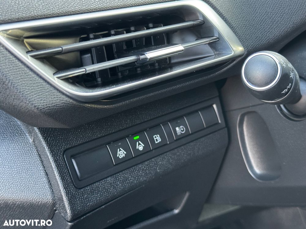 Peugeot 3008 PHEV 300 EAT8 4X4 GT - 25