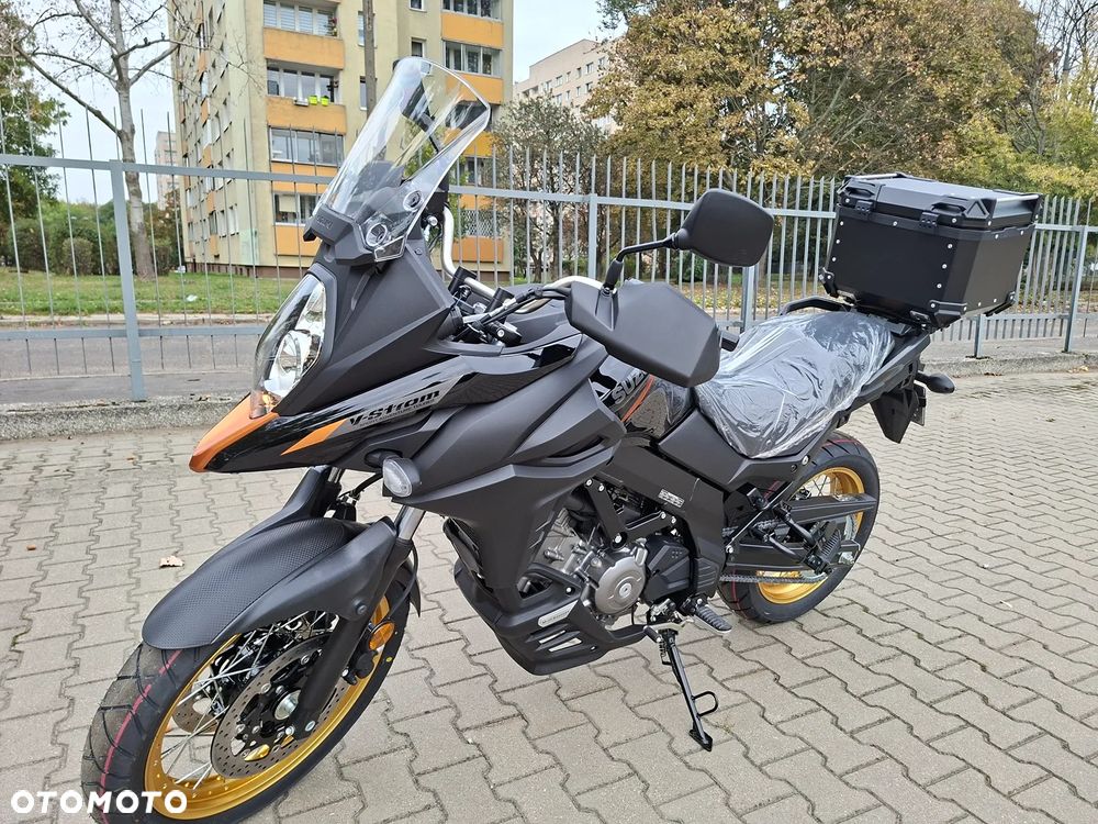 Suzuki V-STROM - 3