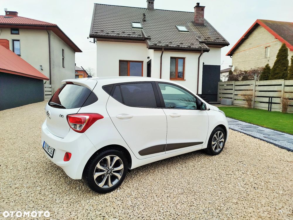 Hyundai i10 1.0 Fifa World Cup Edition - 14