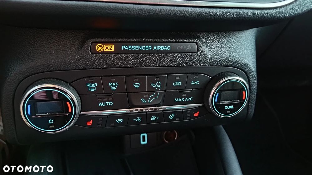 Ford Focus 2.0 EcoBlue Vignale - 24