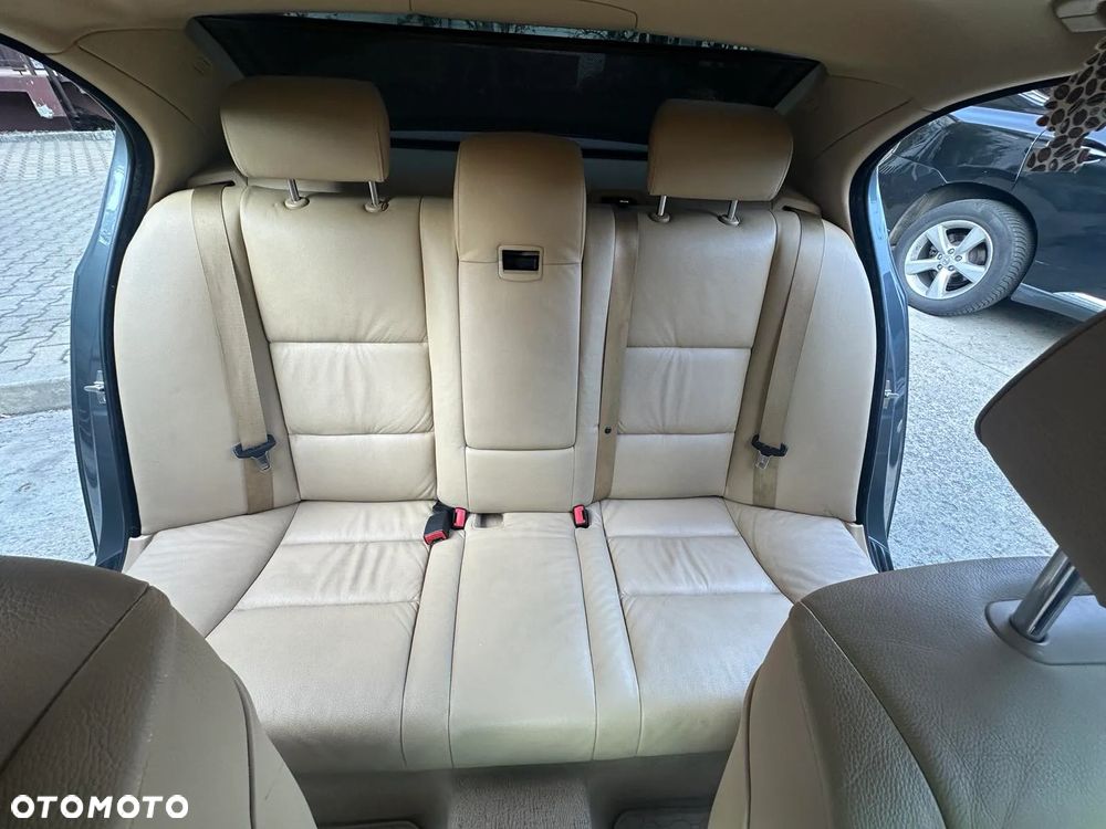 BMW Seria 5 540i - 6