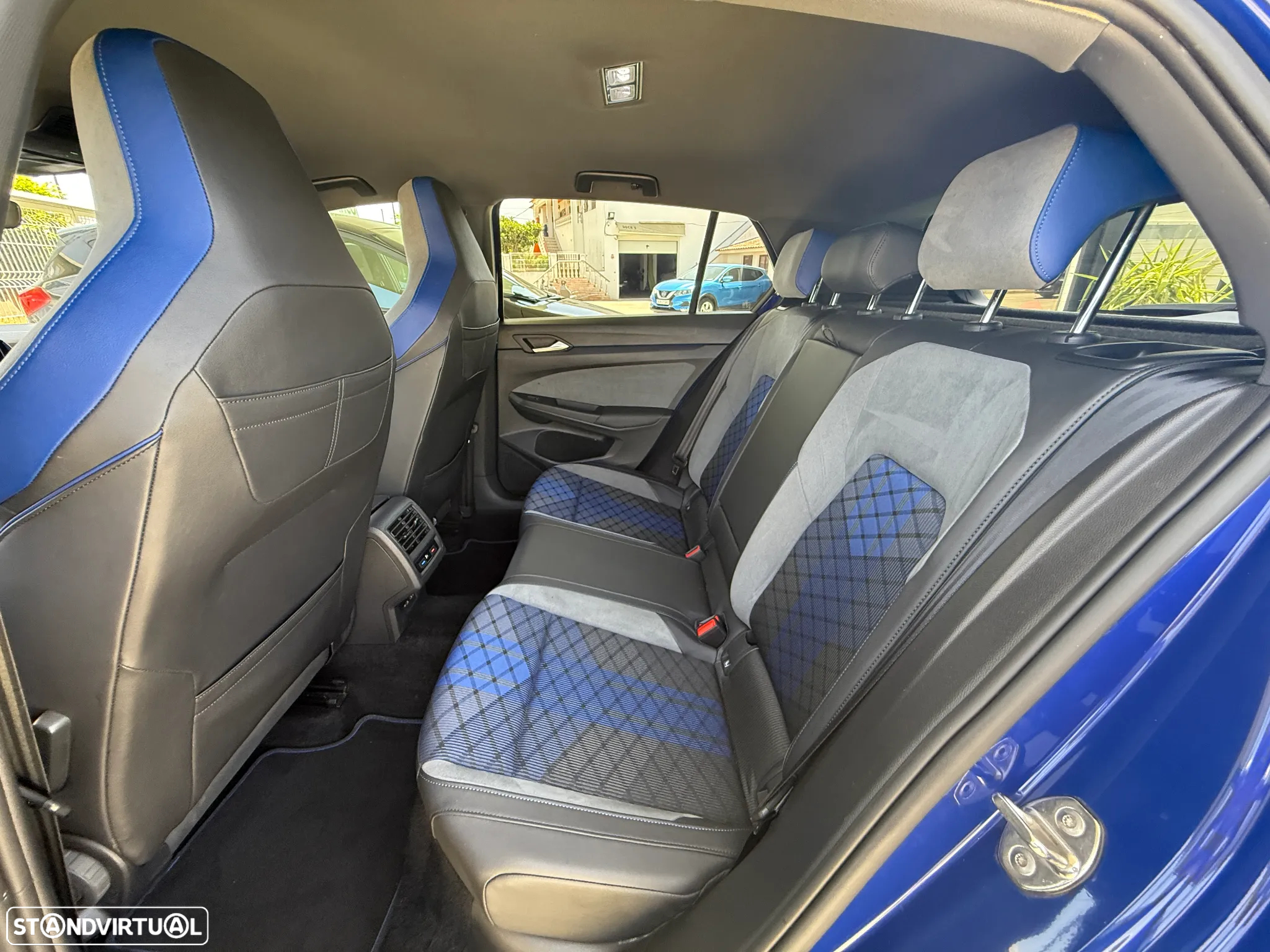 VW Golf 2.0 TSI R DSG - 31