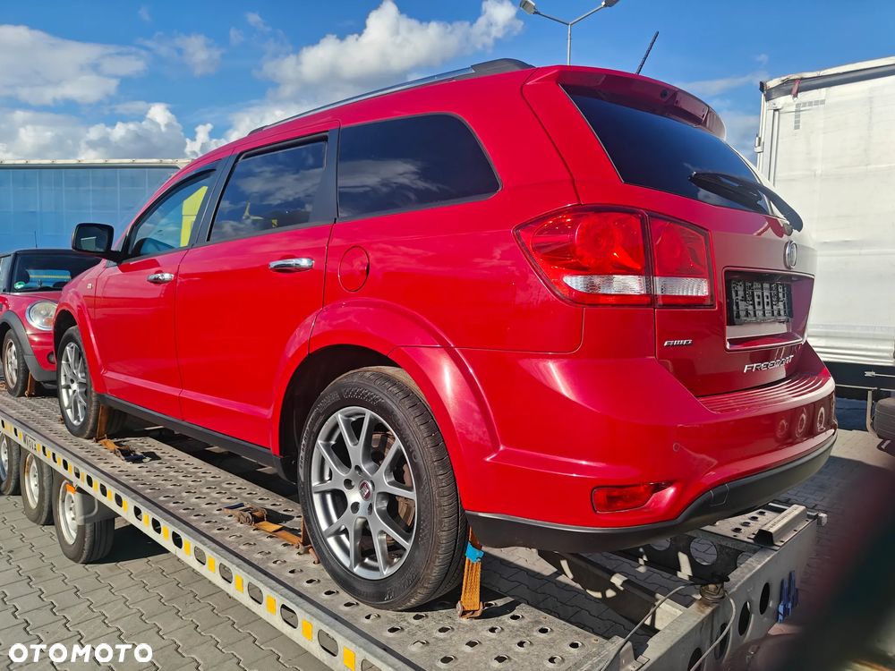 Fiat Freemont 2.0 Multijet 16V DPF Automatik Allrad Lounge - 3