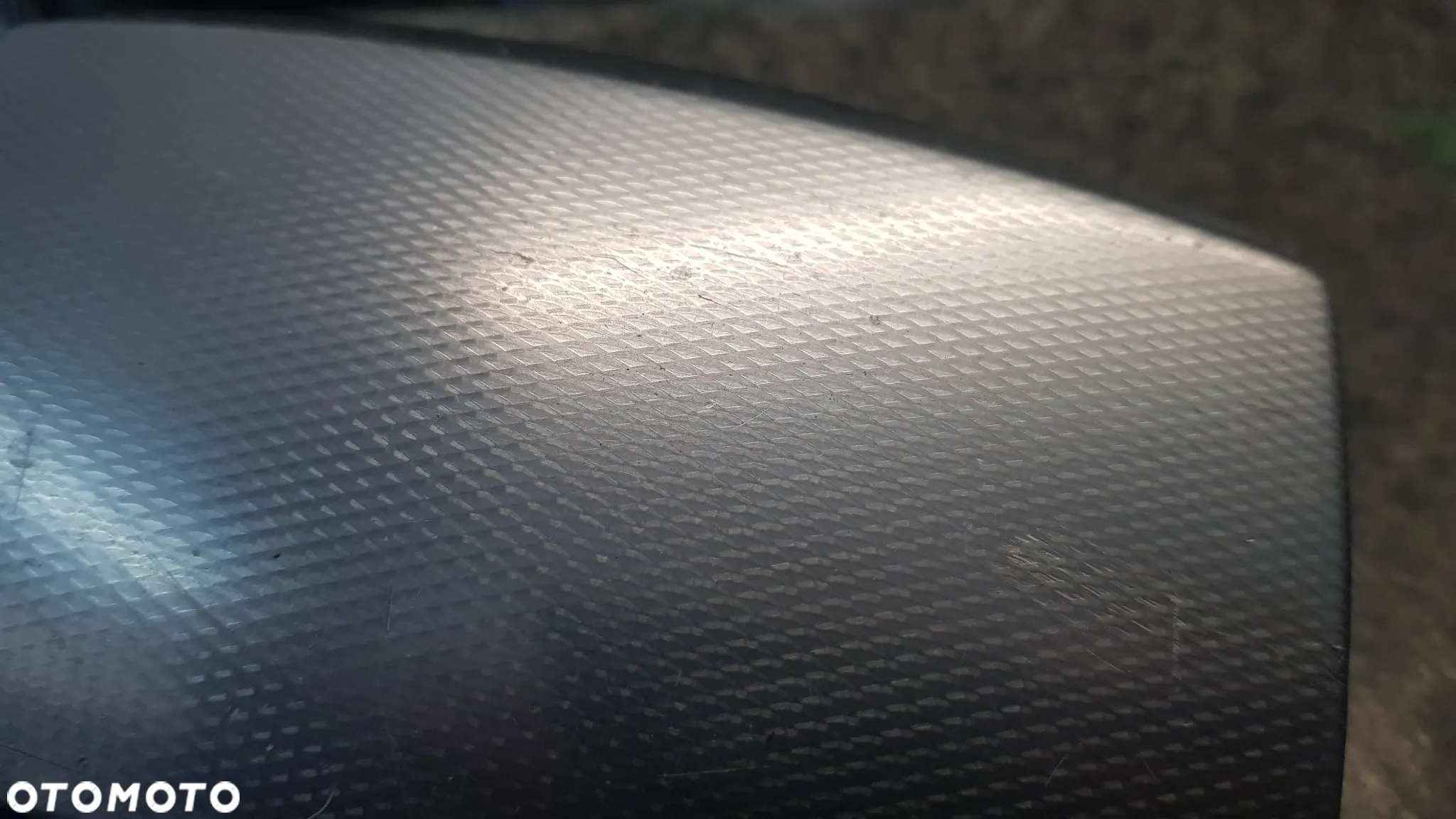 POPIELNICZKA TYŁ TYLNA AUDI A4 B6 2S1 CARBON RYBIA ŁUSKA - 3