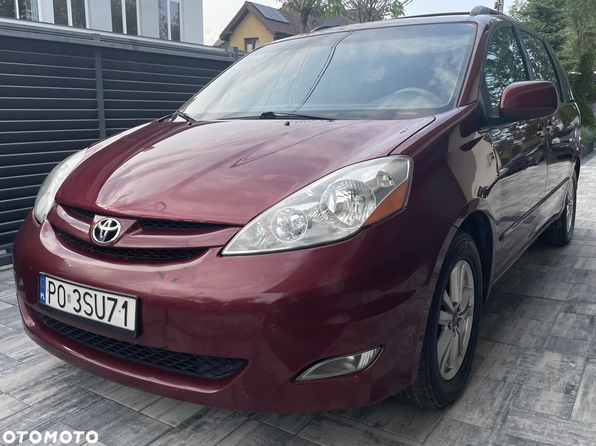 Toyota Sienna - 2