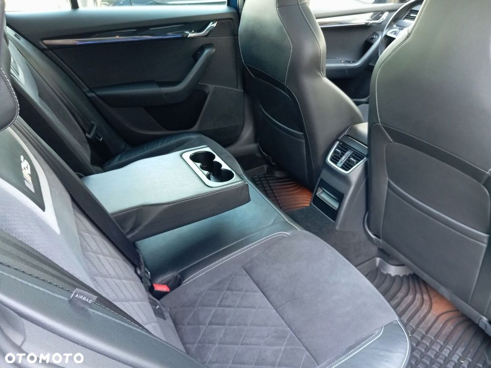 Skoda Octavia 2.0 TSI RS 230 - 13