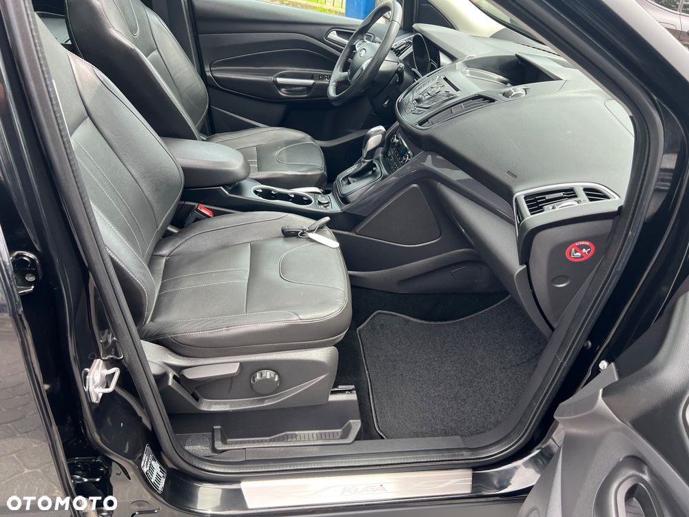 Ford Kuga 2.0 TDCi 4WD Titanium Plus - 29